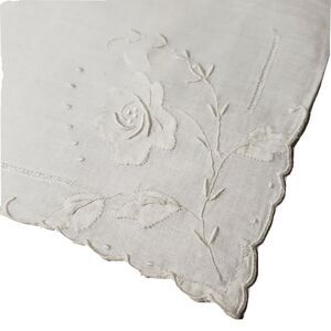 VTG Cottage Hankie White Floral Embroidery Scalloped Pocket ScarfWedding Bride